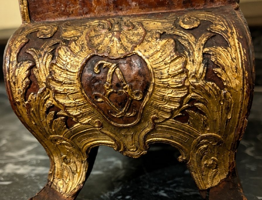 Rare Watch Stand Wood And Embossed Leather  -  Louis XIV Transition  Period - Royal Monogram-photo-2