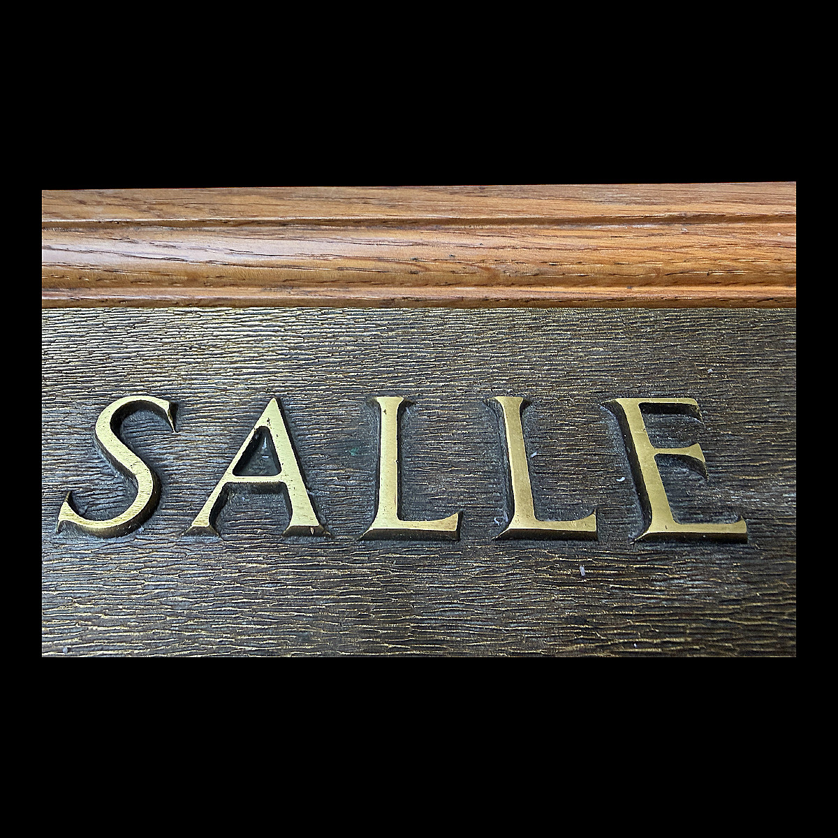 Bronze Plaque With A Medal Patina Reading "no Smoking Room" - Mid-20th Century-photo-4