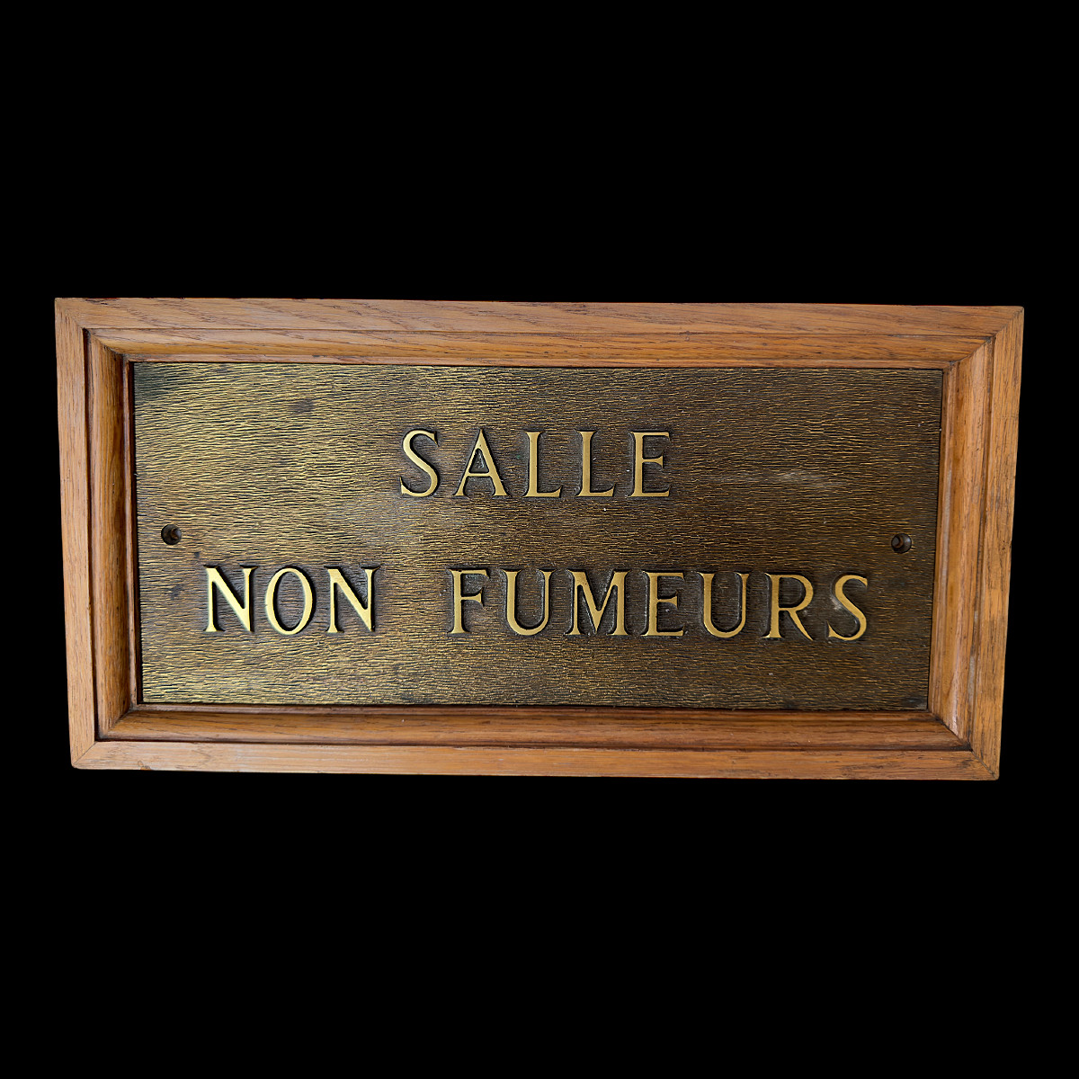 Bronze Plaque With A Medal Patina Reading "no Smoking Room" - Mid-20th Century