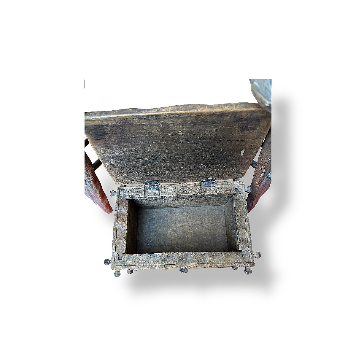 Ensemble Style Médiéval en Bois Sculpté - Coffret Clouté & ses Deux Bougeoirs - Art populaire-photo-6