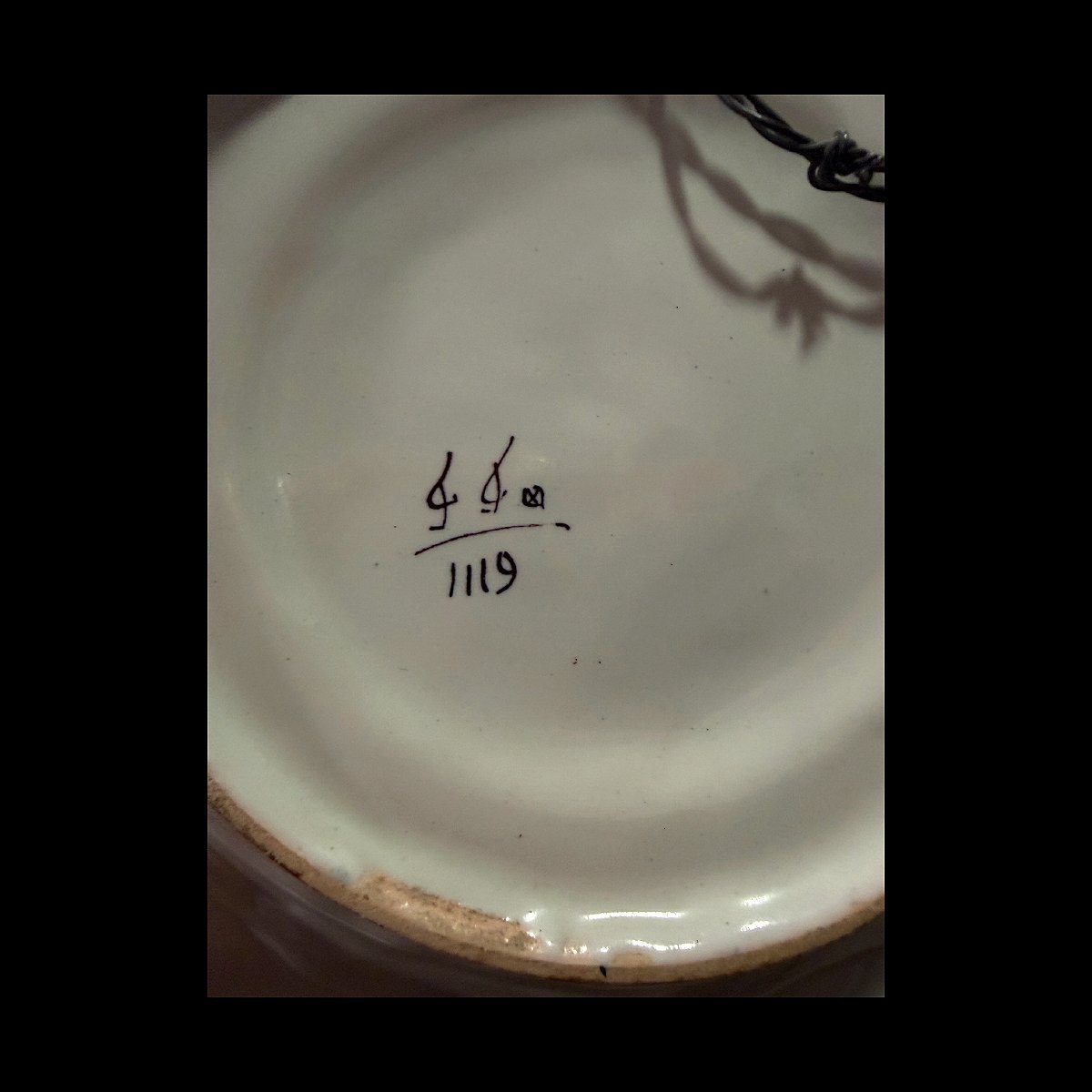 Plat en Faïence de Desvres - Blason de Bretagne "A Ma Vie" - Décor Rouen - XXe-photo-3