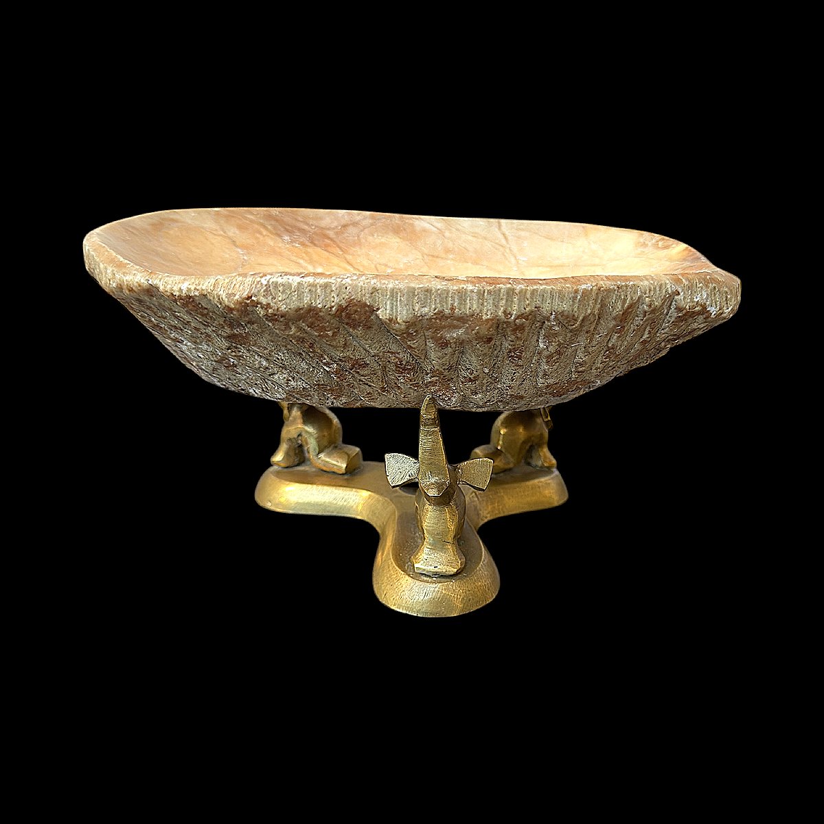 Brass Trinket Tray Decorated With Three Elephants And A Translucent Alabaster Bowl - Circa 1950-photo-1