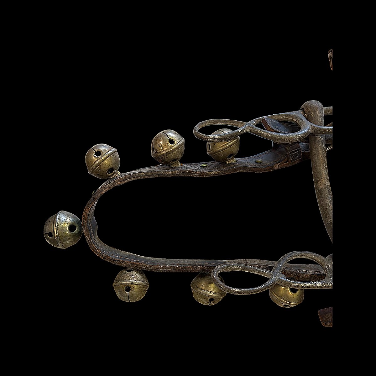 Parade Horse Harness Depicting Saint Eloi With His Bell – Circa 1900-photo-3