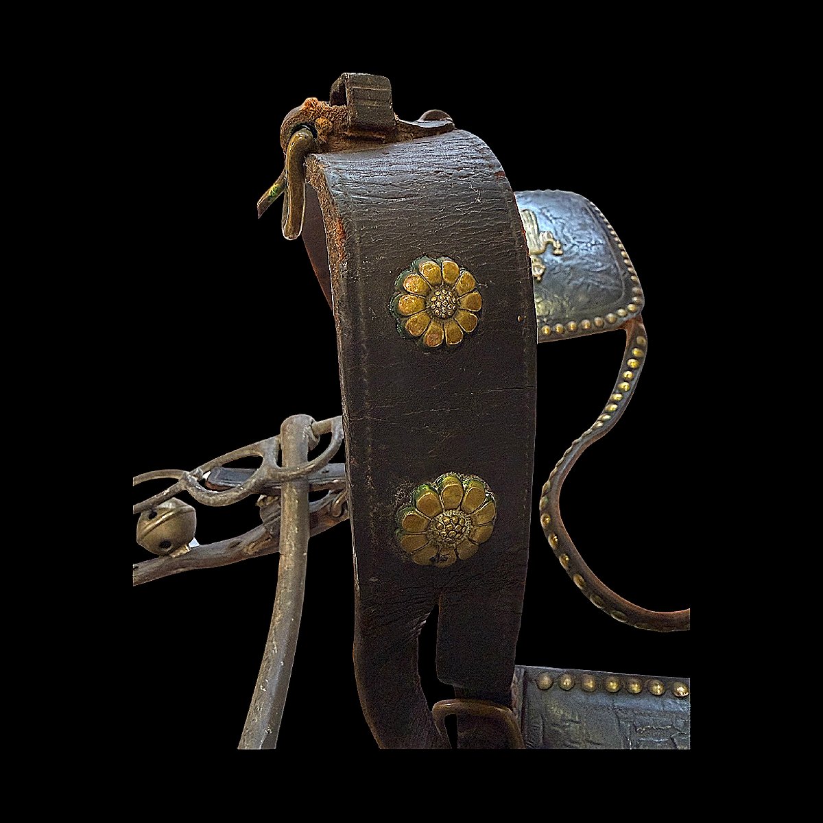 Parade Horse Harness Depicting Saint Eloi With His Bell – Circa 1900-photo-4