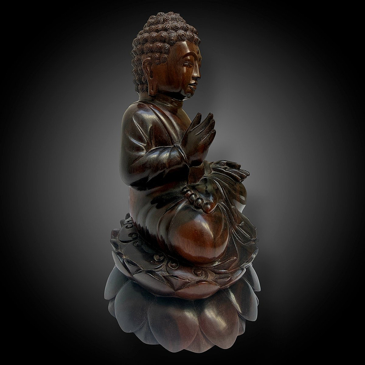 Statue de Bouddha en bois de palissandre sculpté provenant de la Njana Tilem Gallery à Bali-photo-2