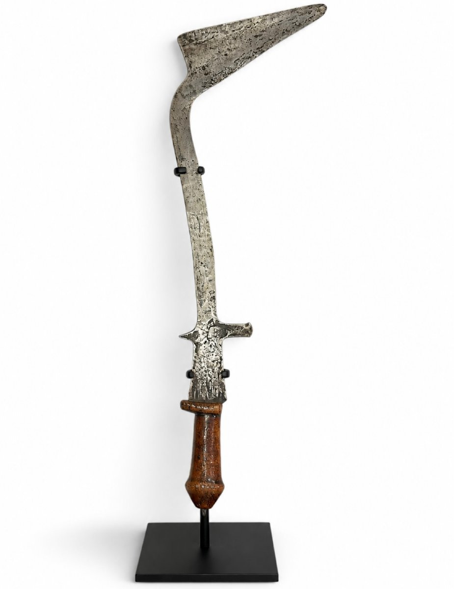 Épée de Type Faucille en bois et fer forgé - Gbaya, Congo – Arts Premiers - Ethnographie