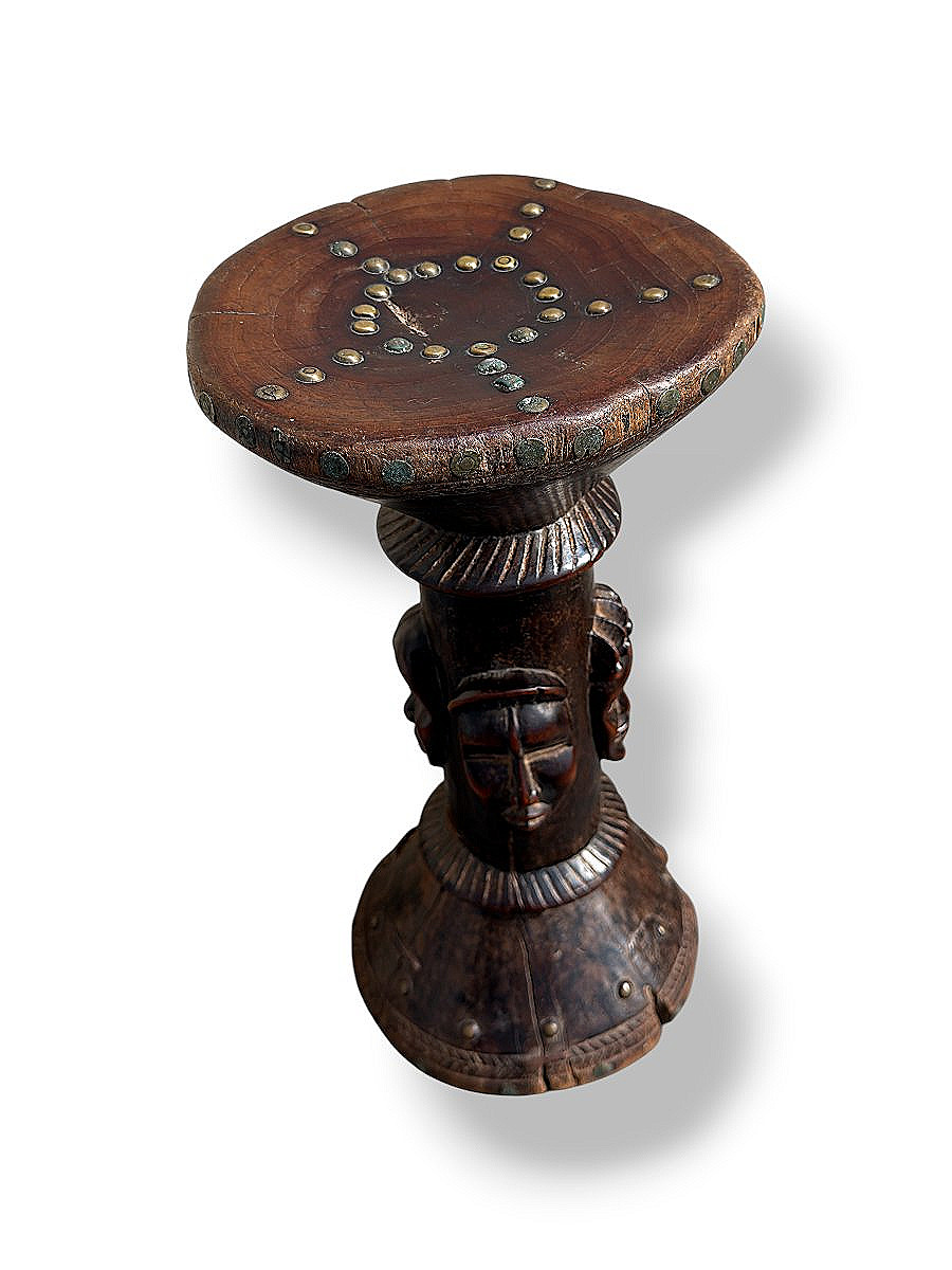 Chair With Four Carved Masks And Brass Nails - Dan Style - Ivory Coast – Primitive Art-photo-2