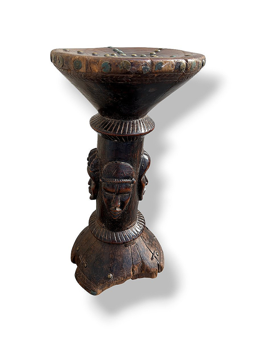Chair With Four Carved Masks And Brass Nails - Dan Style - Ivory Coast – Primitive Art-photo-4