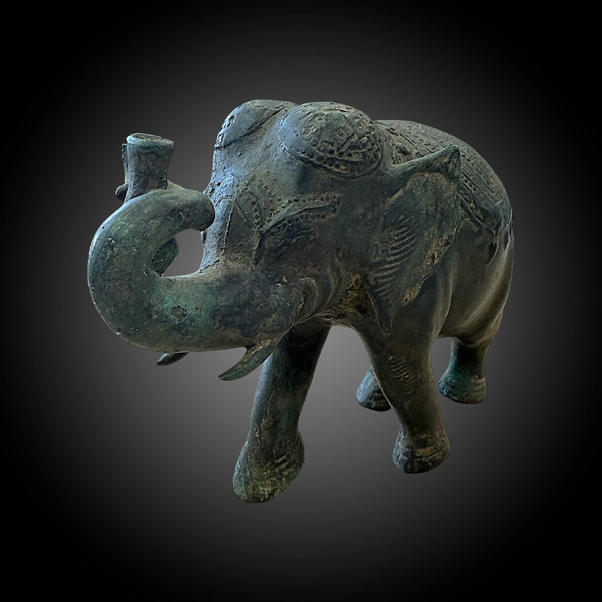 Bronze Elephant With Patina And Armor - Southeast Asia - Mid-20th Century, Circa 1970 - L 18 Cm-photo-2