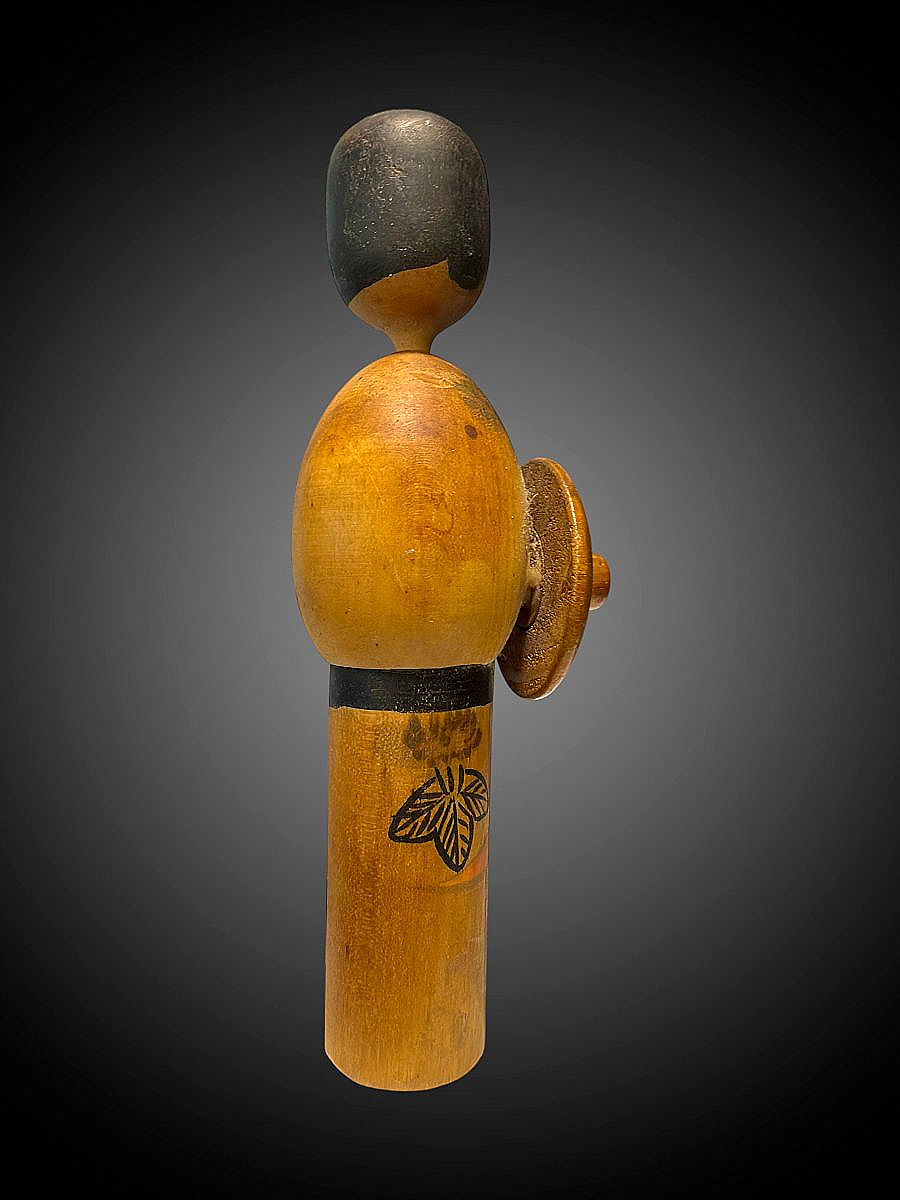 Poupée Kokeshi Japonaise Figurative En Bois Peint - Milieu XXe S. (vers 1960) - Hauteur 18,5 cm-photo-4