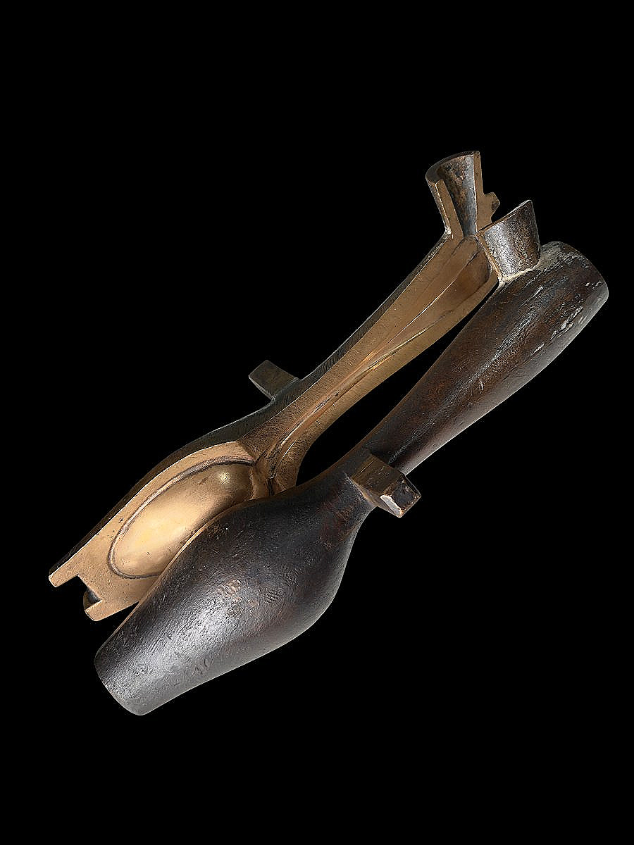 Moule à Cuillères en Bronze à Décor de Médaillon - Outil d’Artisanat du XIXe siècle (vers 1900)-photo-3
