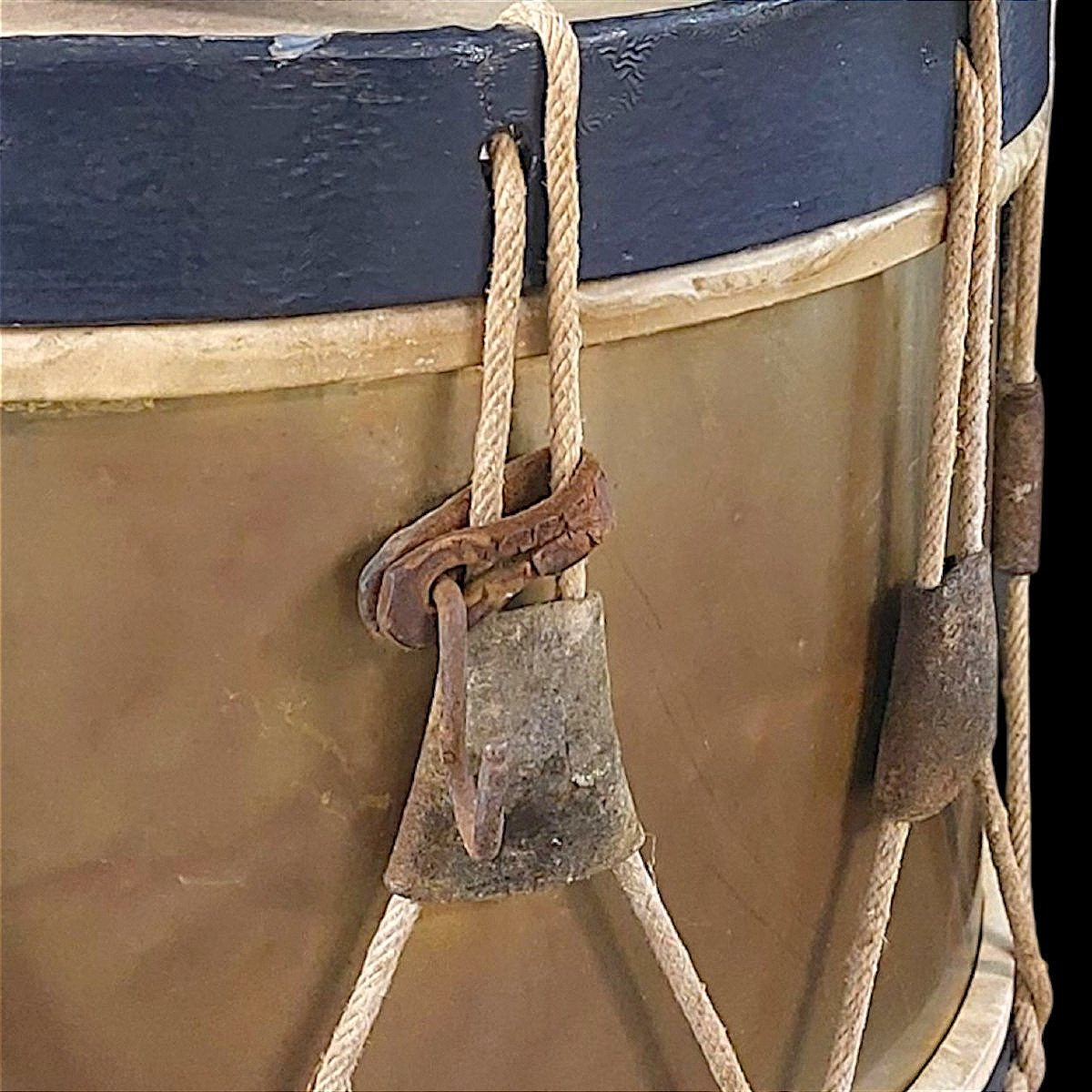 Tambour Militaire d’Infanterie, Sapeur ou Garde Champêtre avec ses Baguettes – XIXe Siècle-photo-1