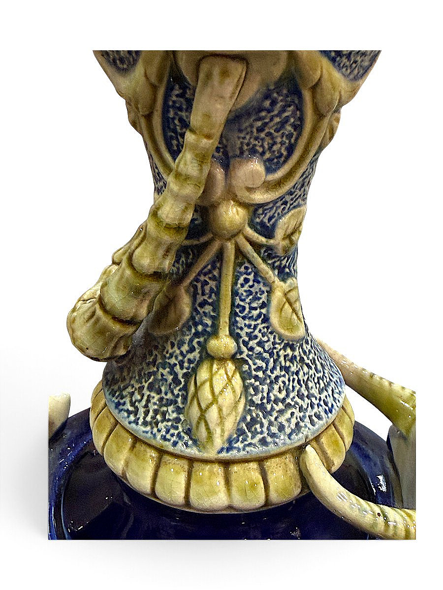 Aiguière/Pichet d’apparat Néo-Renaissance - Céramique Bleu Cobalt & Décor en Relief - Vers 1900-photo-4