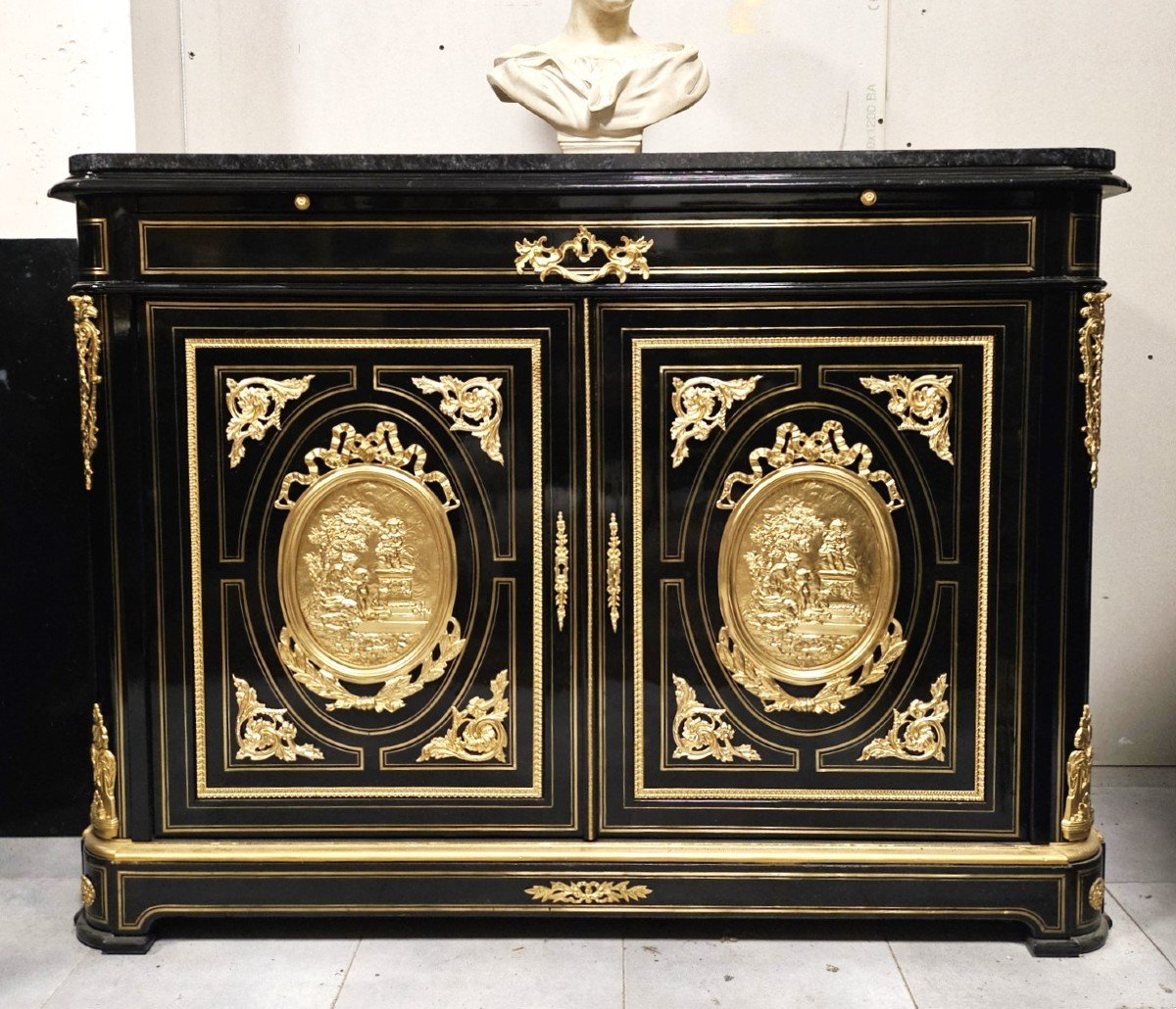 Meuble d'Appui Portes "Diehl" en Marqueterie Boulle Avec Médaillons ép. Napoléon III Napoleon 3