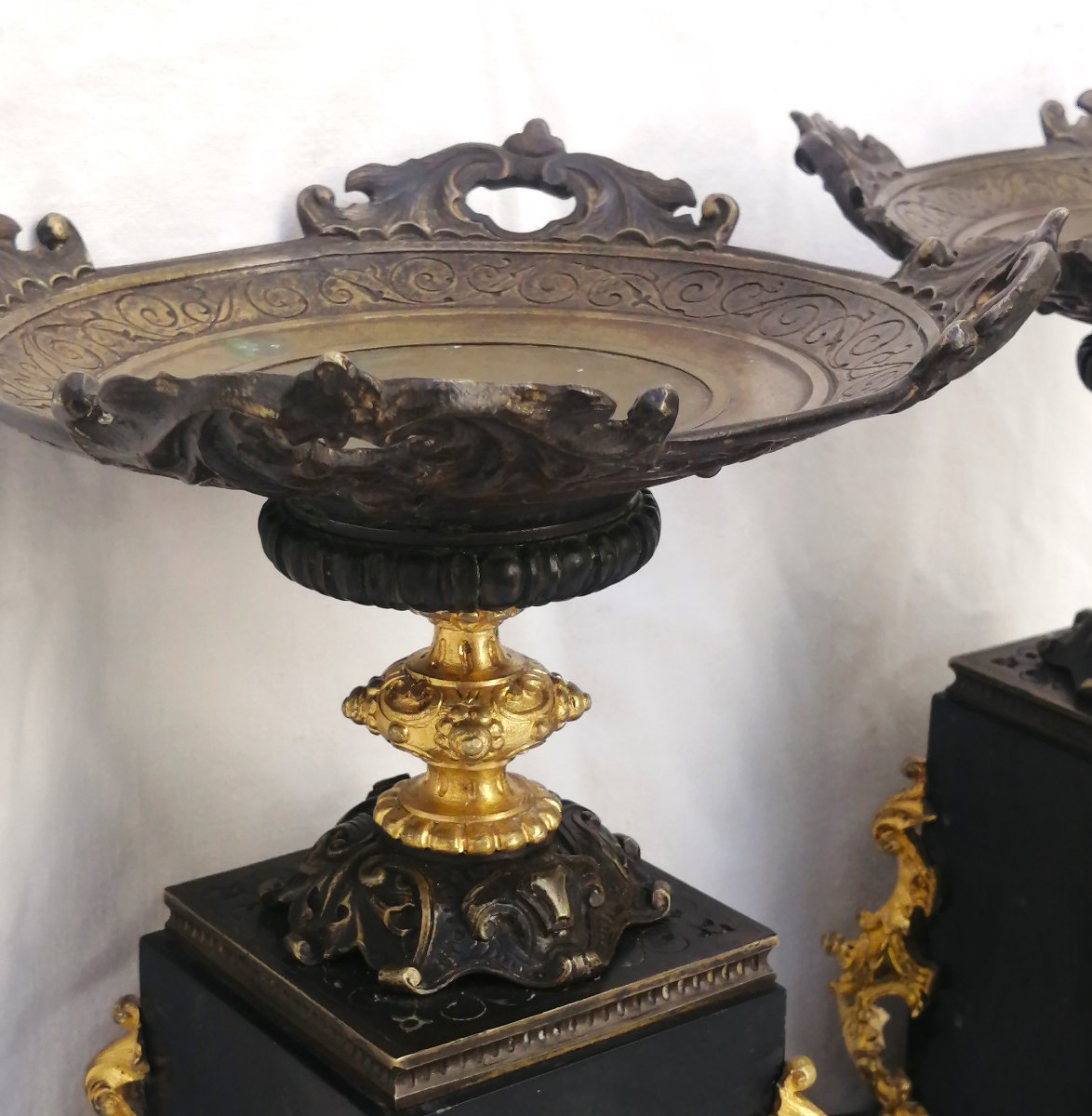 Large Pair Of Bronze Mantel Clock Cassolettes, Napoleon III Period-photo-4