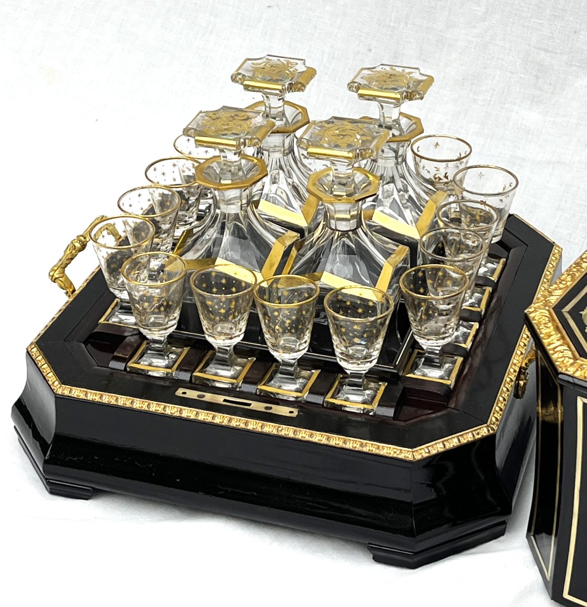 Grande cave à liqueur baccarat marqueterie Boulle Napoleon 3-photo-2