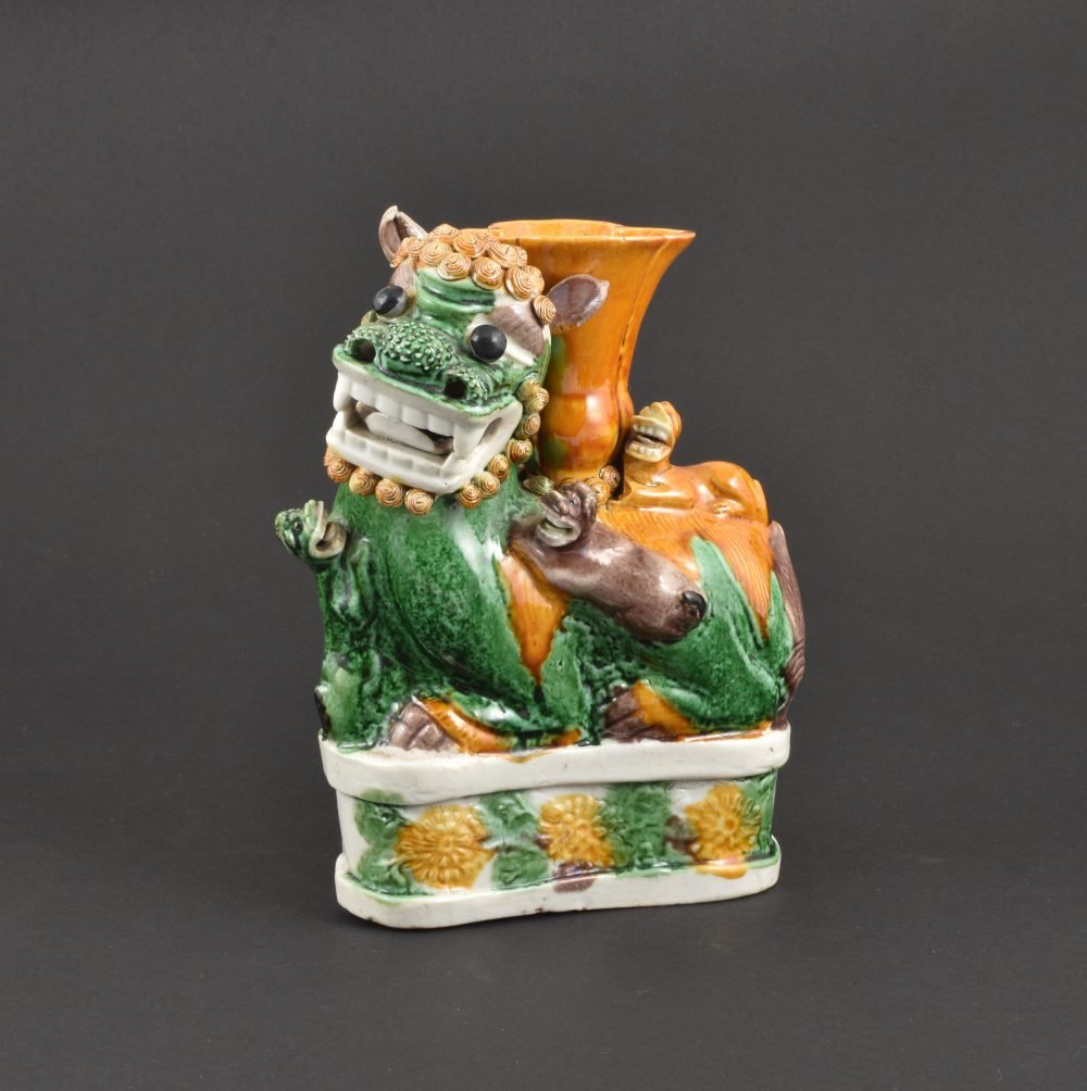 A Large Chinese Buddhist Lion Candleholder Decorated With Famille Verte. Kangxi Period-photo-2