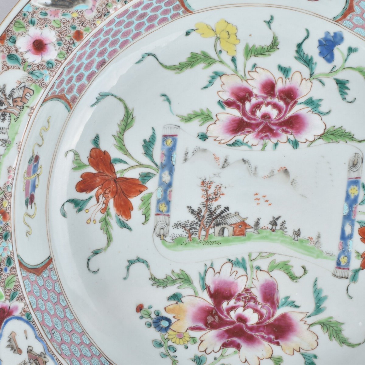 Very Large Chinese Famille Rose Basin Decorated With A Scroll. Yongzheng-photo-3