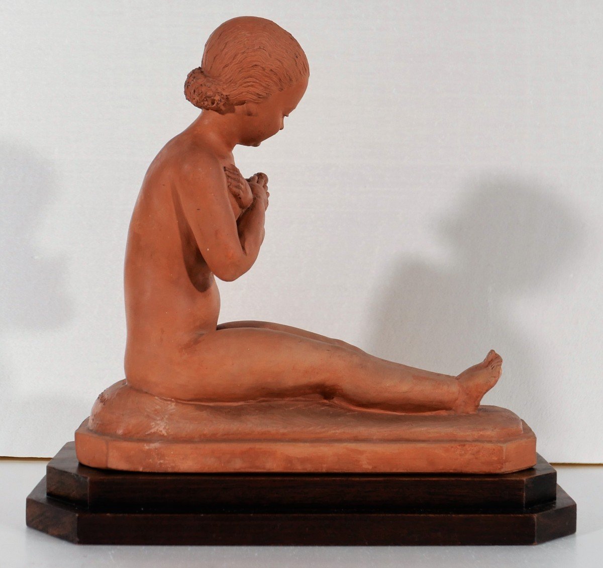 René MEYNIAL (1897-1996) Jeune fille assise à l'oiseau, sculpture, terre cuite, circa 1930-photo-3