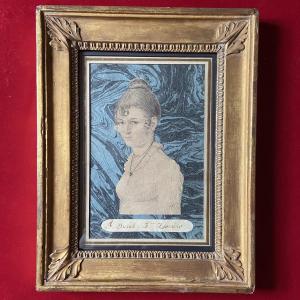 Ecole Française du XIXe siècle, portrait de jeune femme, crayon, papier découpé, cadre ancien 