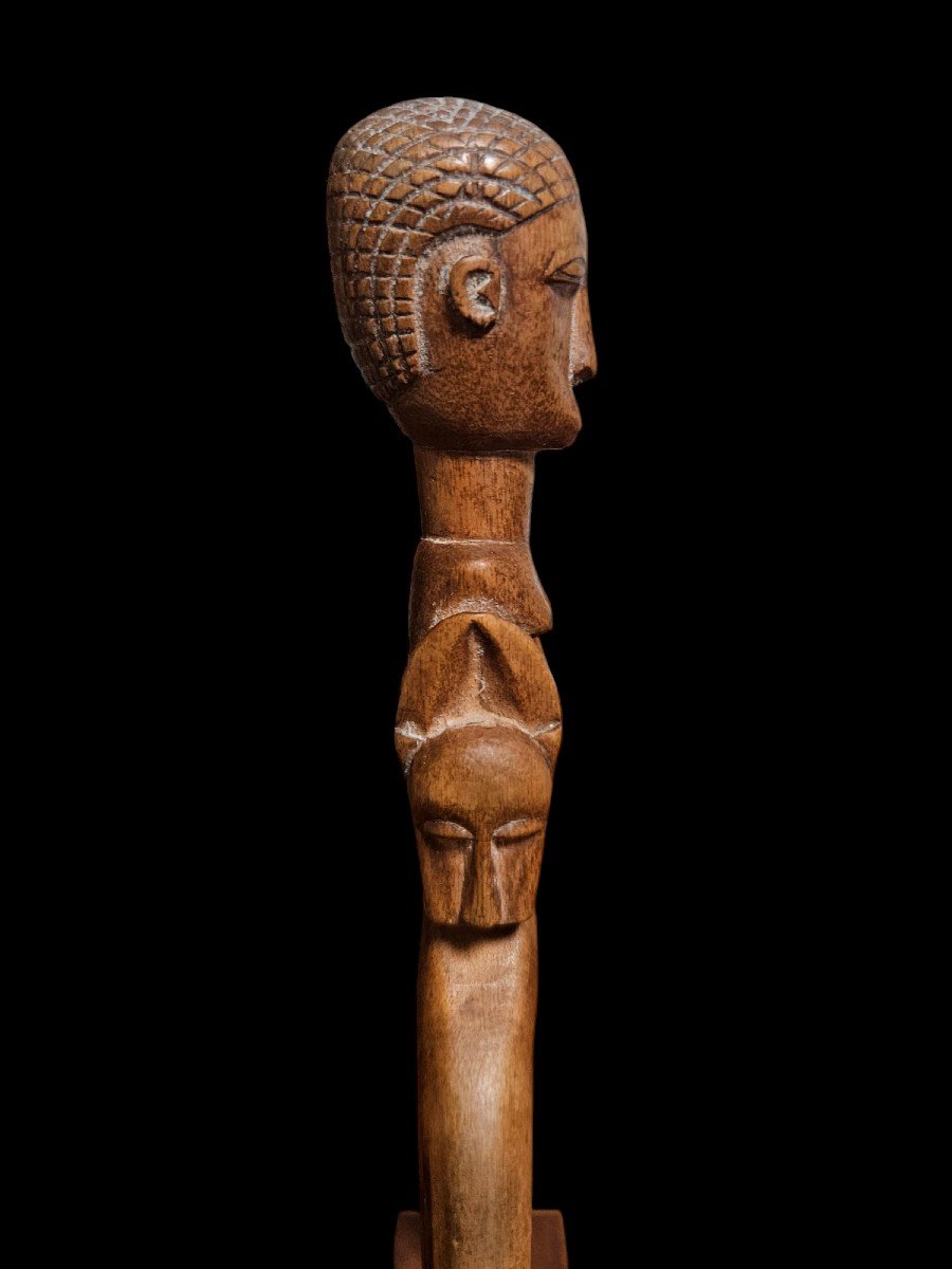 Baoule Slingshot, Republic Of Ivory Coast, 1st Half Of The 20th Century. -photo-1
