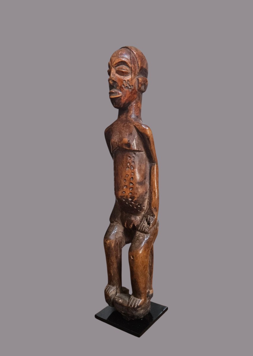 Tchokwé Female Statuette, Democratic Republic Of Congo / Angola.
