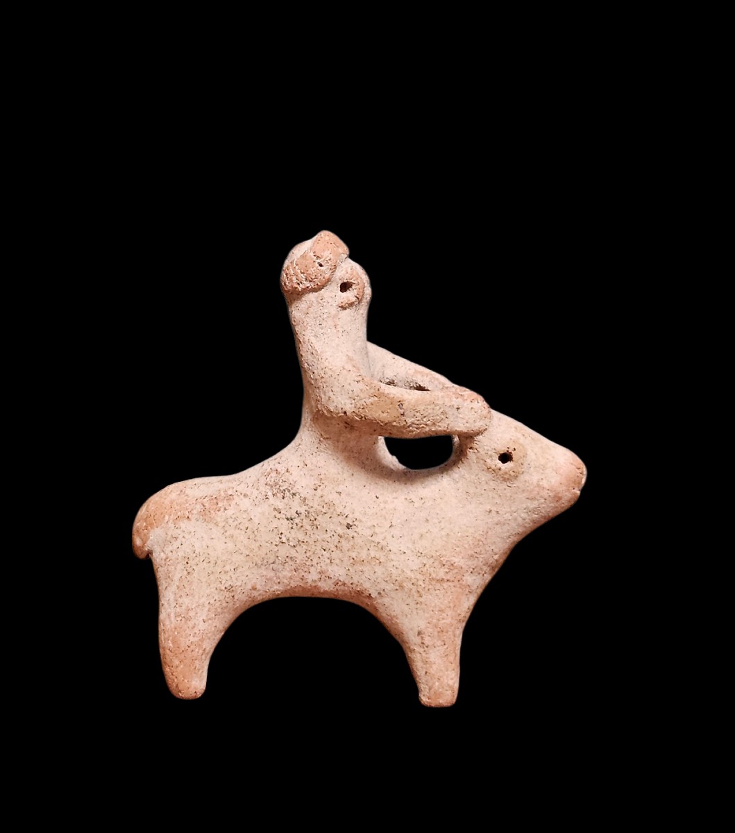 Dignitary Or Deity Riding A Sacred Bull, Syro-anatolian Area-photo-3