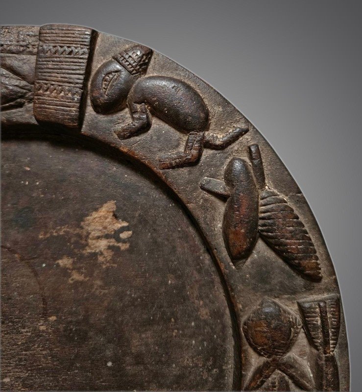 plateau de divination du culte Ifá Yoruba – attribué à un atelier de la région d’Owo, Nigeria.-photo-3