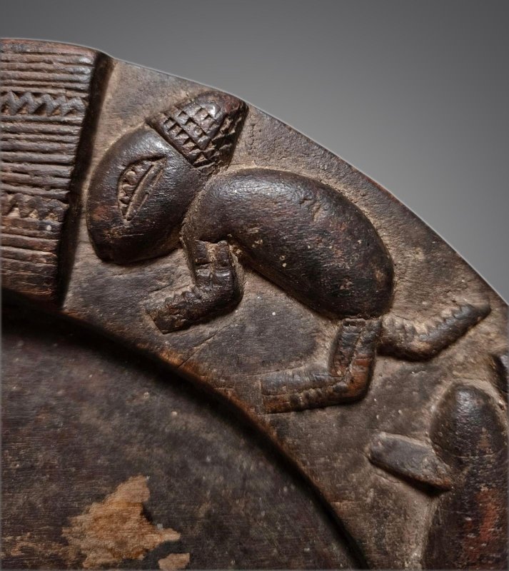 plateau de divination du culte Ifá Yoruba – attribué à un atelier de la région d’Owo, Nigeria.-photo-3