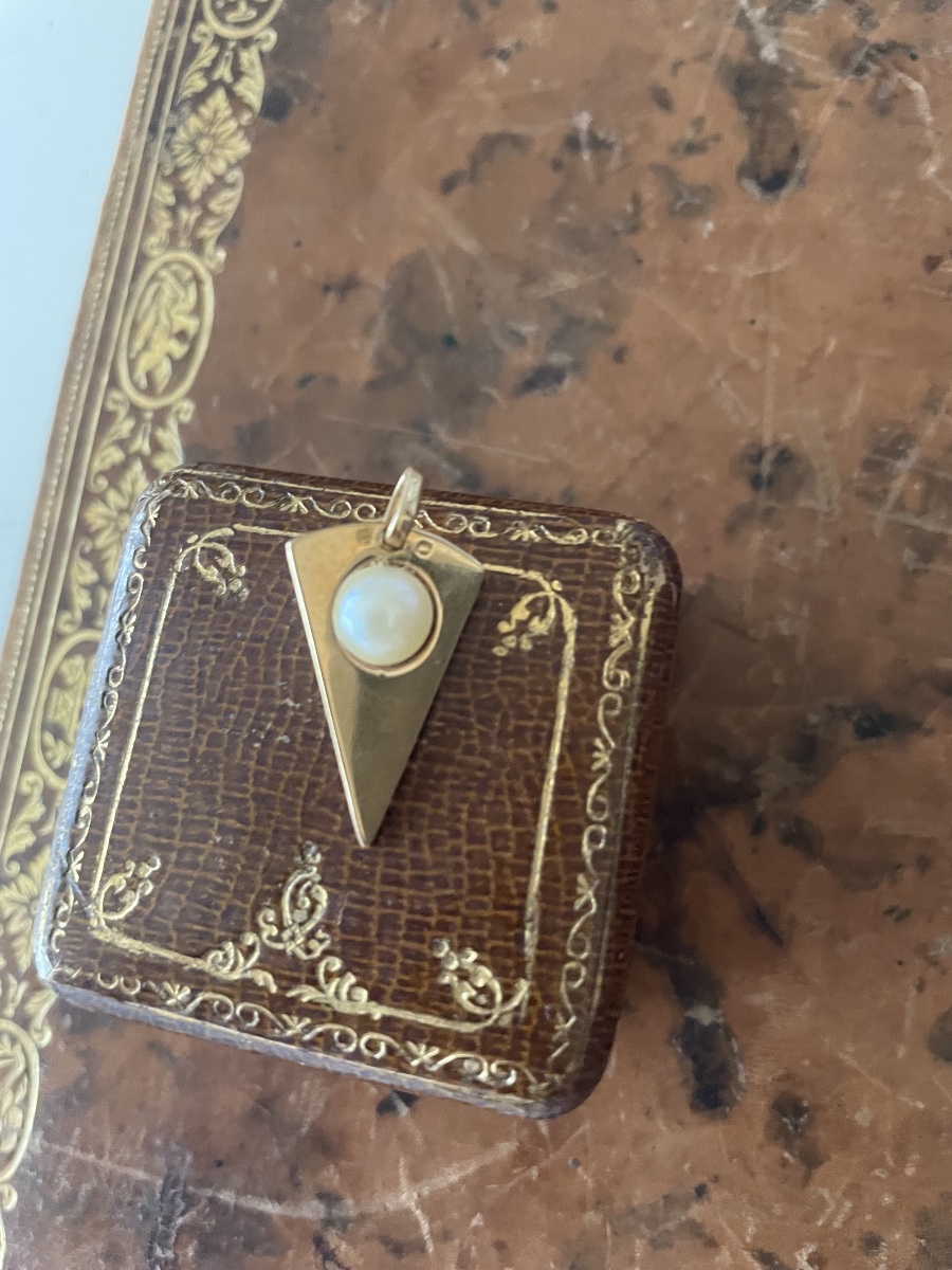 18-karat Gold Pendant With A Central Pearl-photo-3