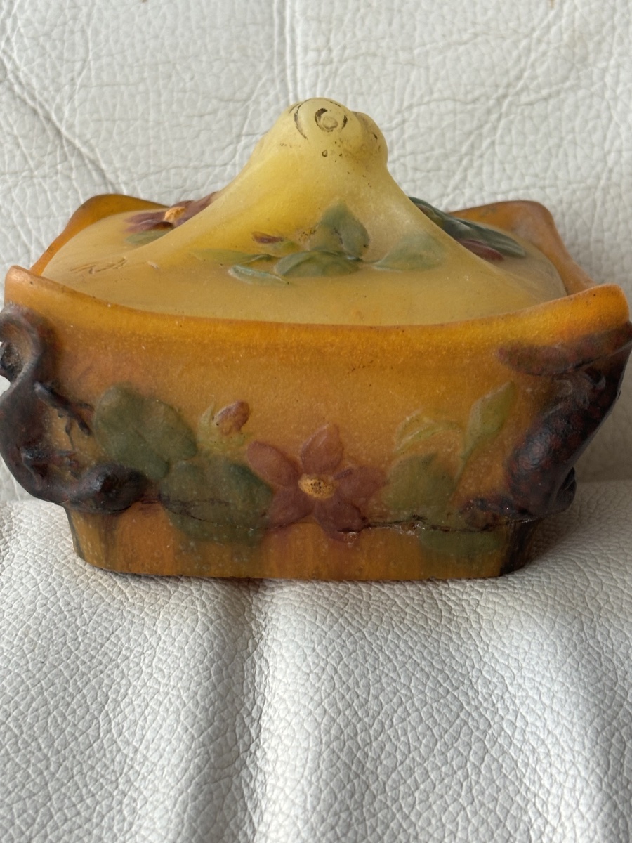 Covered Glass Paste Candy Dish Signed By Almaric Walter, Featuring A Floral Design And An Art Nouveau Lizard-photo-4
