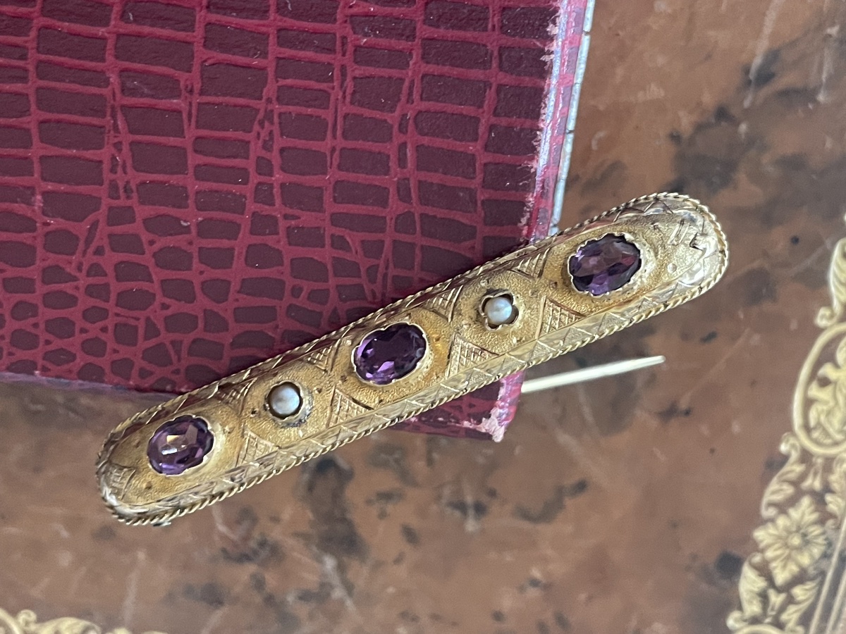 Antique 18-karat Gold Brooch With Amethysts And Fine Pearls – 19th Century-photo-1