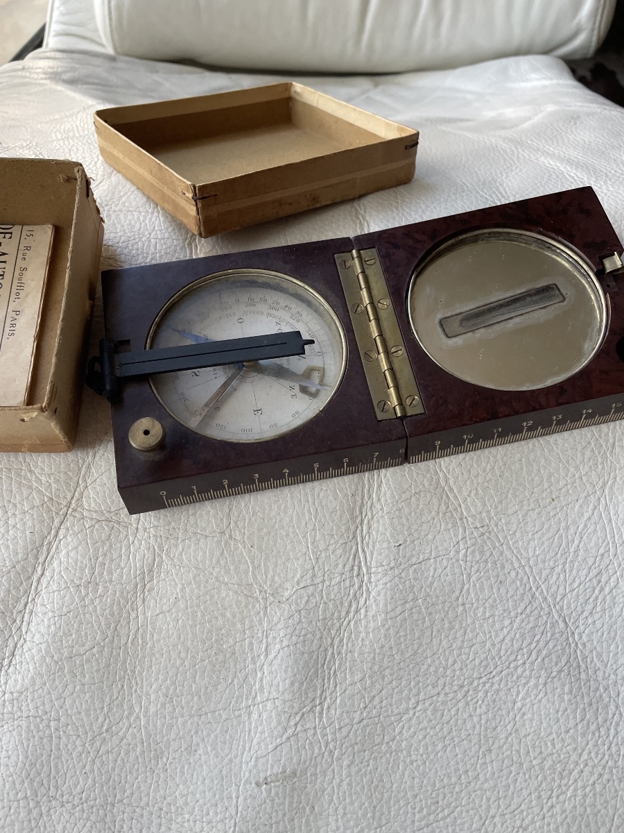 Boussole-Alidade-Automatique du Général Peigné - Modèle en Bakélite avec Notice et Boîte d'Orig
