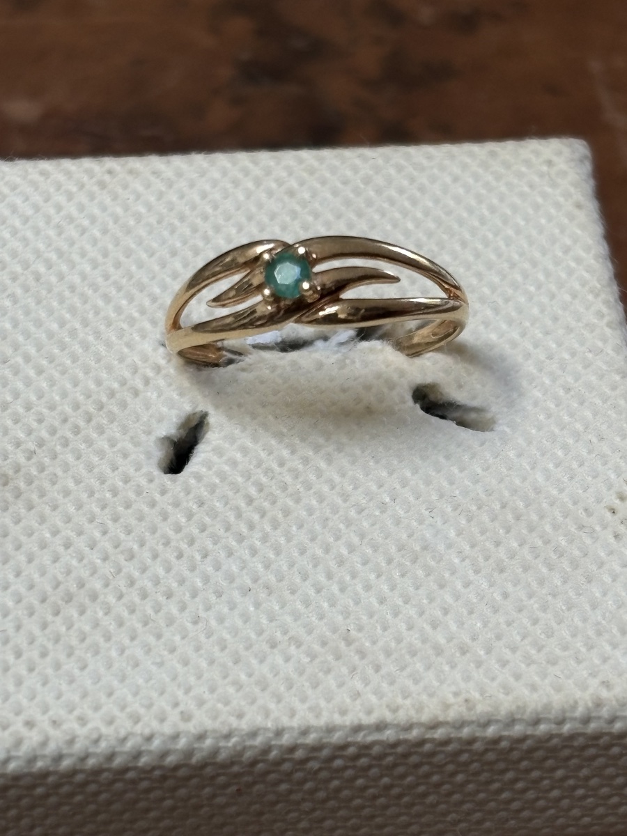 18k Yellow Gold Ring With Natural Emerald-photo-3