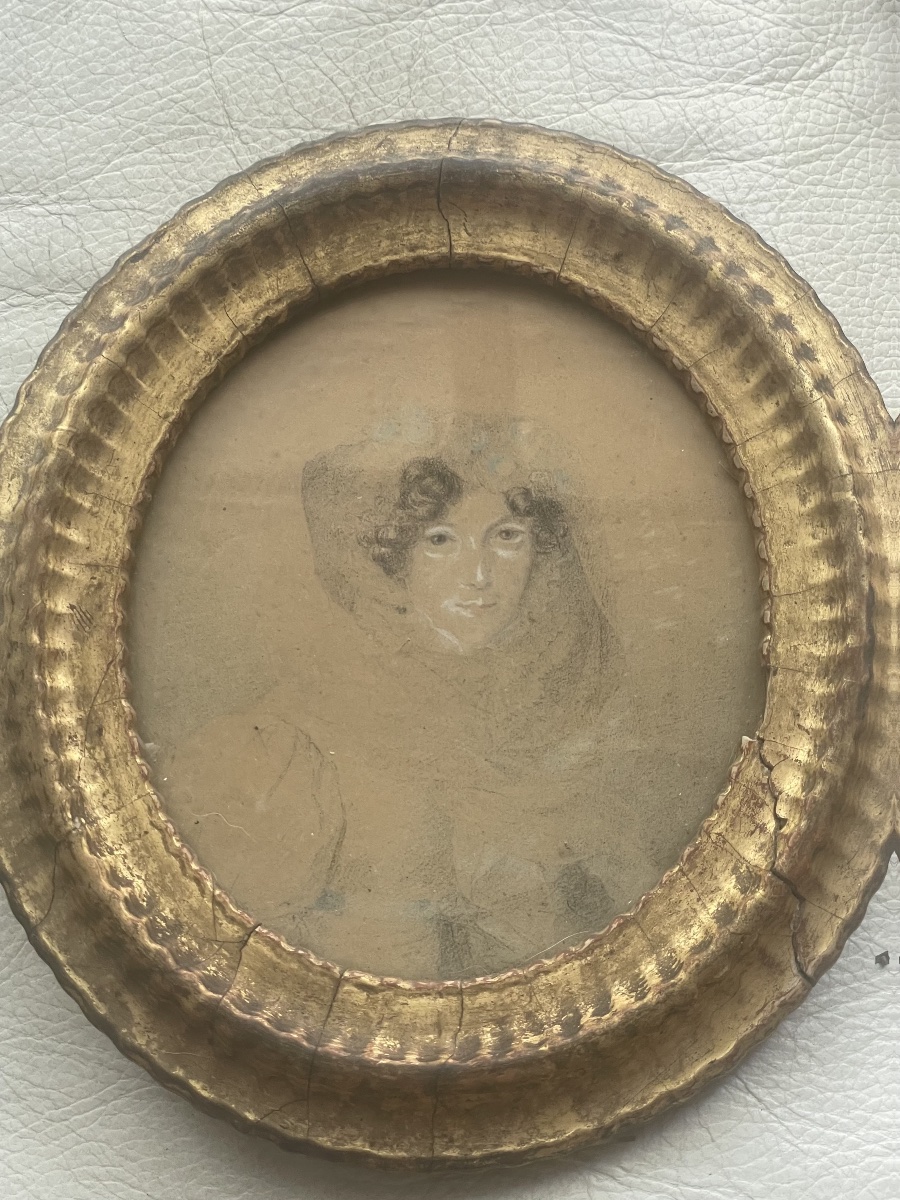 Antique Miniature Portrait Of A Woman – 19th-century Drawing & Period Gilded Oval Frame-photo-3