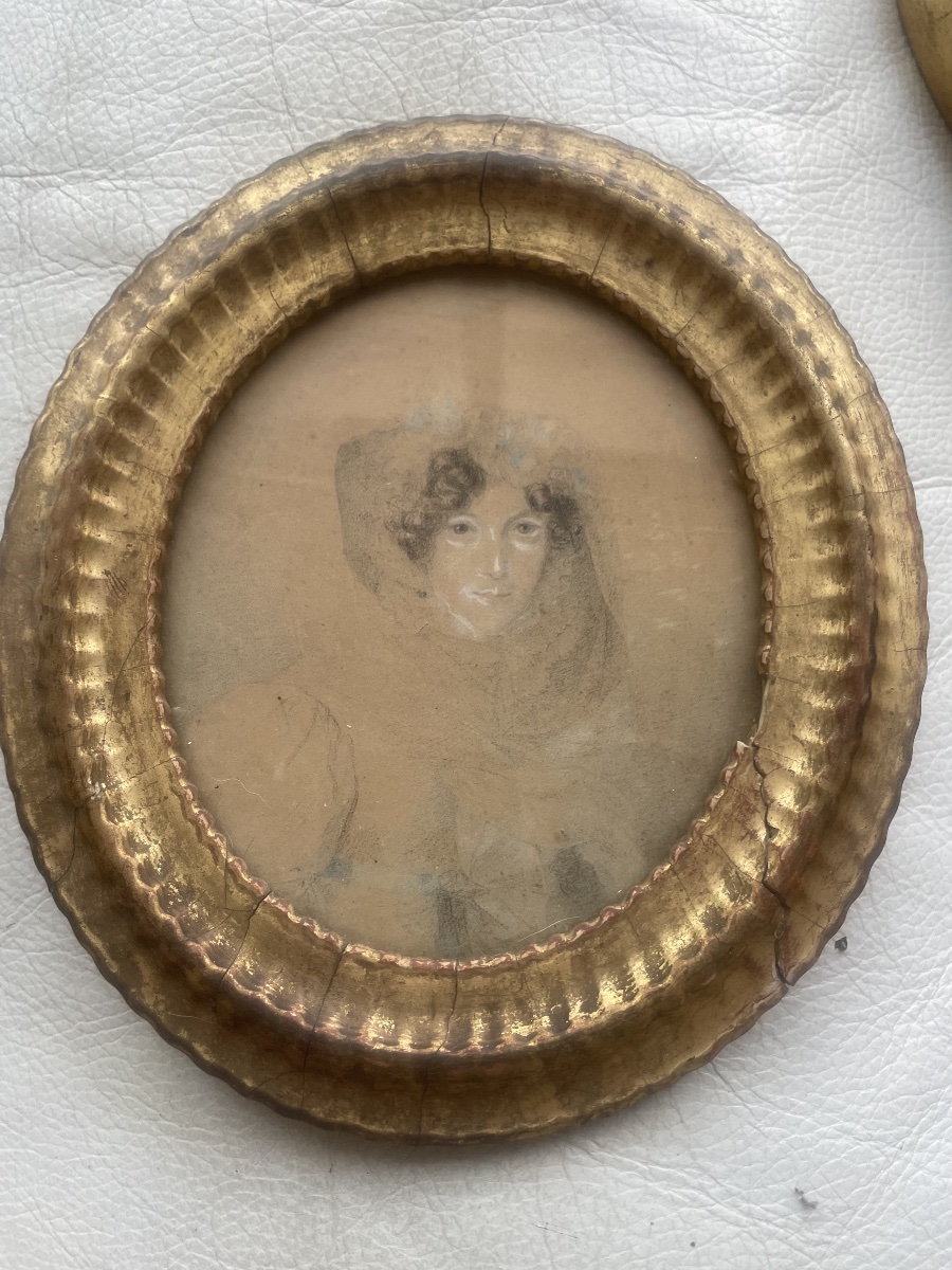 Antique Miniature Portrait Of A Woman – 19th-century Drawing & Period Gilded Oval Frame-photo-4