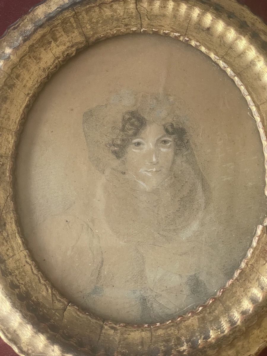 Antique Miniature Portrait Of A Woman – 19th-century Drawing & Period Gilded Oval Frame-photo-2