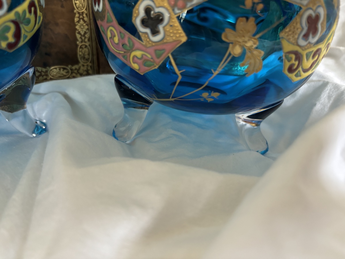 Paire de Vases Tripodes en Verre Bleu – Attribués à Auguste JEAN-photo-3
