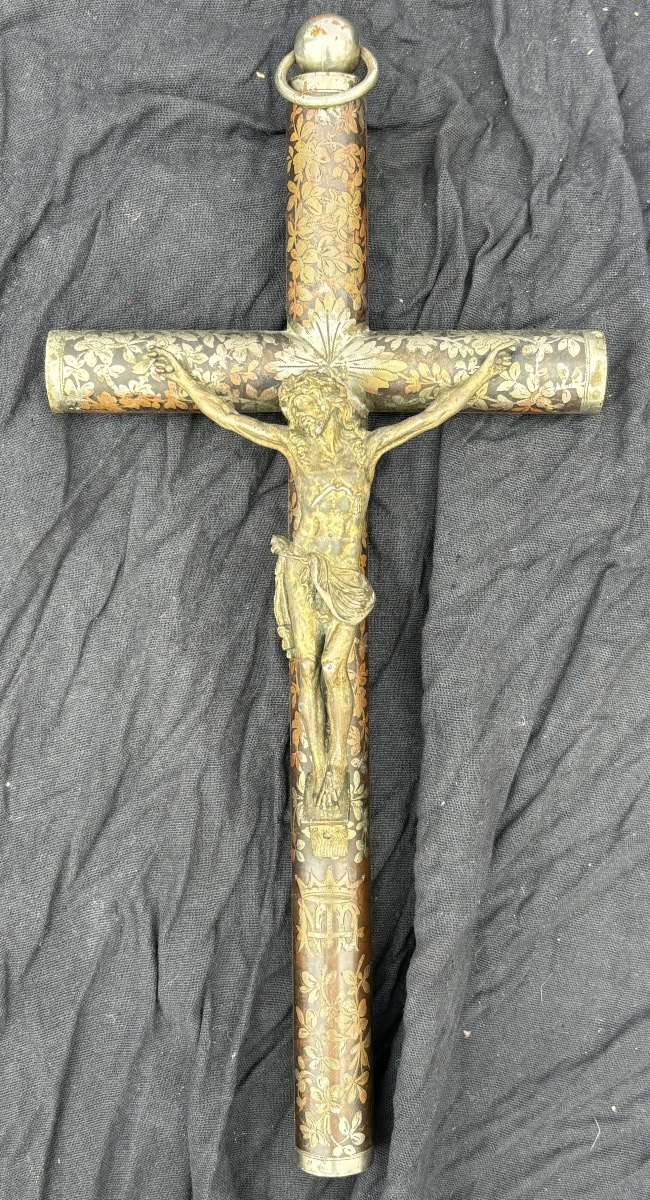 Antique Large Wall-mounted Brass Crucifix Engraved With Flowers And The Monogram "marie"