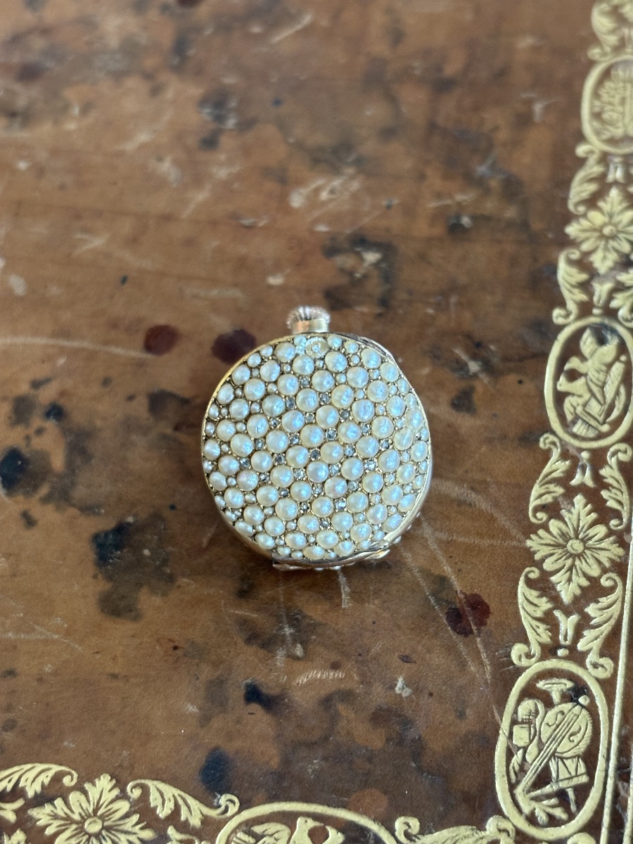 Lecoultre 18k Gold Pocket Watch With Pearl And Rose Petal Accents-photo-4