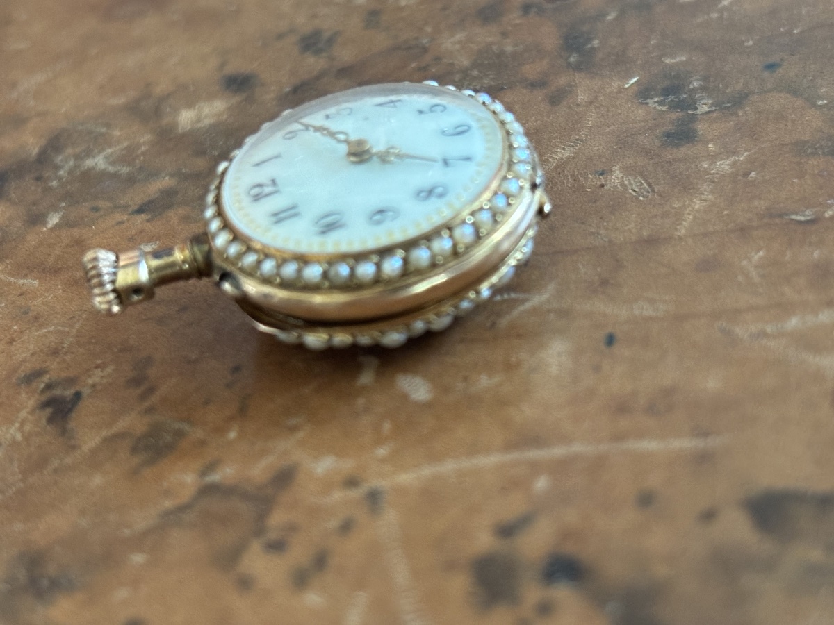 Lecoultre 18k Gold Pocket Watch With Pearl And Rose Petal Accents-photo-4