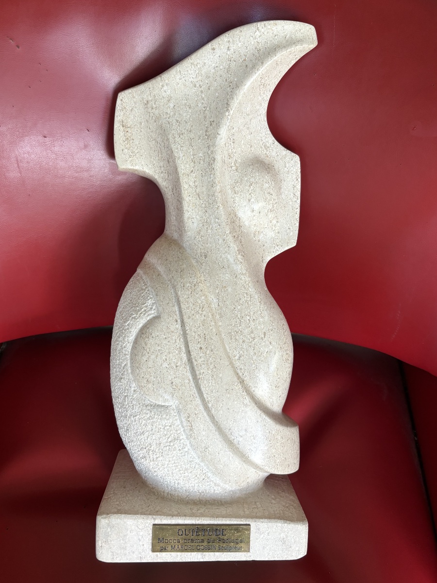Marcel Cossin – « Quiétude » – Sculpture en Moca-Crème du Portugal
