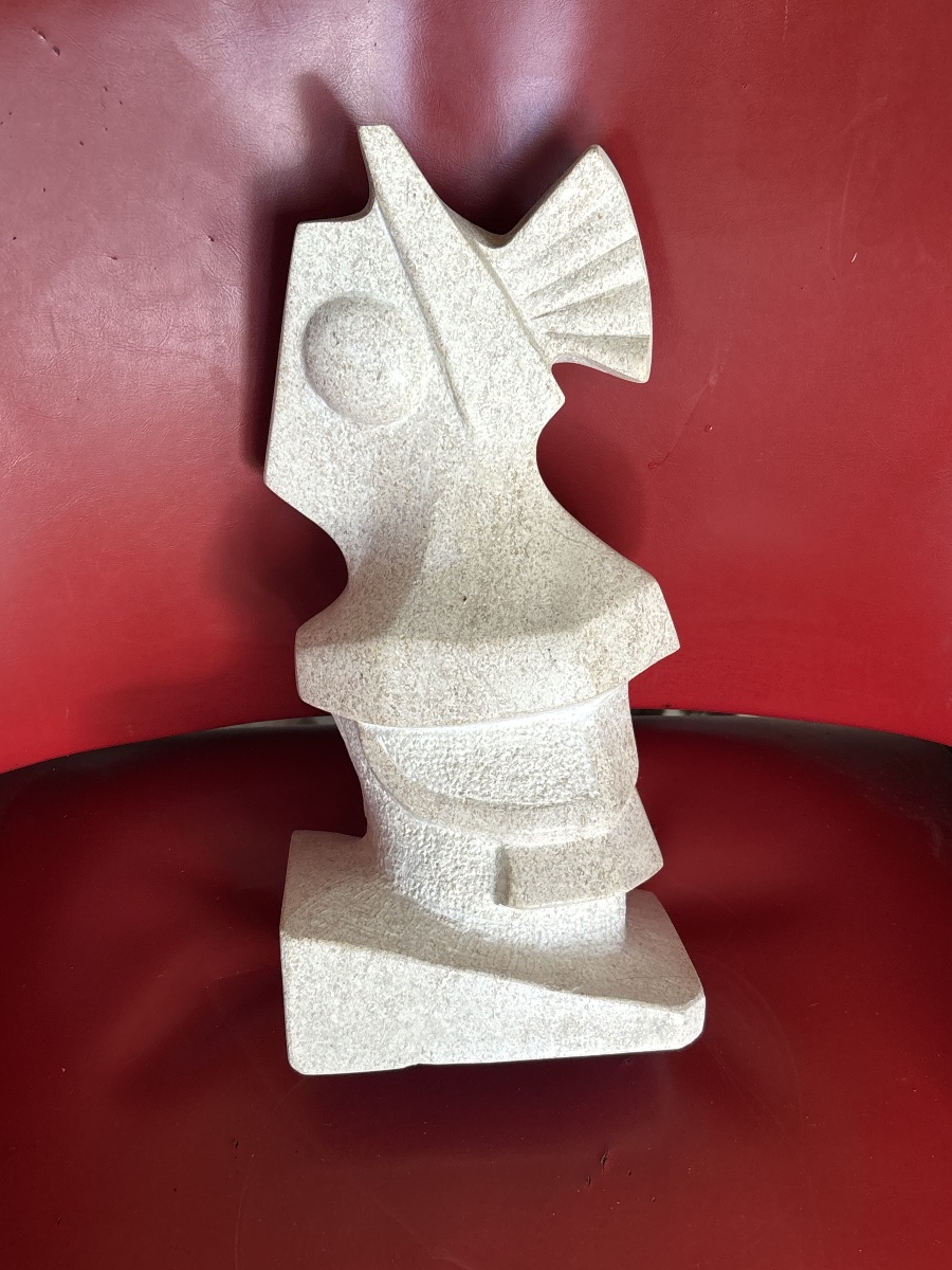Marcel Cossin – Modernist Sculpture In Moca-crème From Portugal