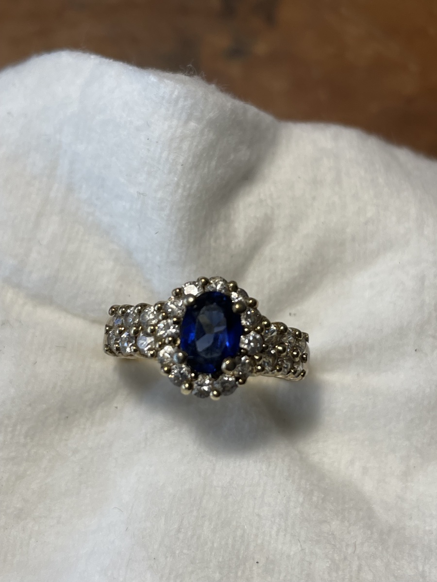 18k Gold Ring – Oval Blue Sapphire – 24 Diamonds -photo-2