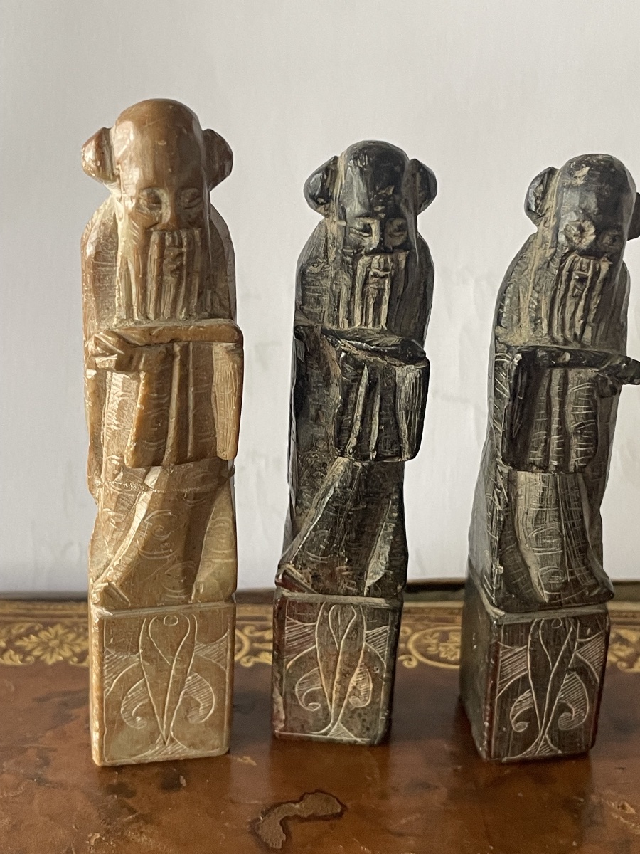 Ensemble de trois statuettes chinoises en pierre sculptée-photo-2