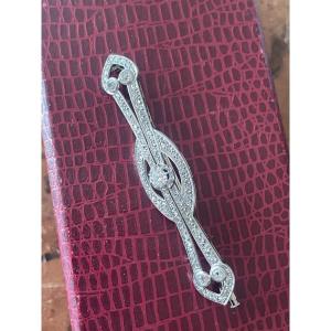 Broche Art Déco en or blanc 18 carats et diamants