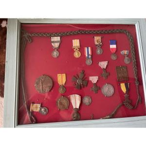 Collectible Display Frame - French Military Medals And Decorations