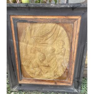 Antique Grisaille With Putti Motifs