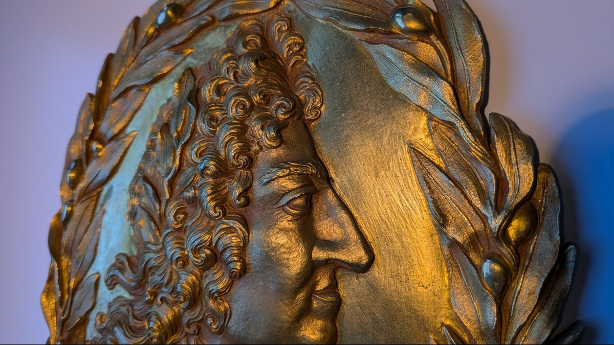 Grand Médaillon en Bronze Doré du Roi Louis XIV , France -photo-1