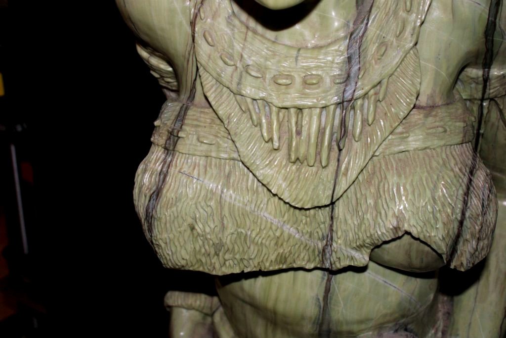Sculpture d'Art Africaine En Pierre De Jade Africaine Signée Moses Chikumbirike-photo-1